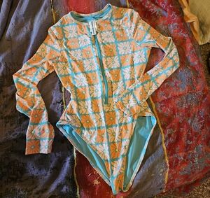 Dippin Daisys Floral One Piece Swimsuit surfsuit size small